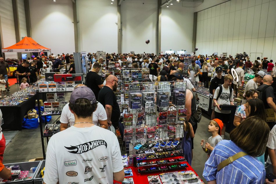 Łódź. Hot Wheels opanowały halę Expo Łódź! Setki miniatur aut, wyścigi na żywo i nie tylko!
