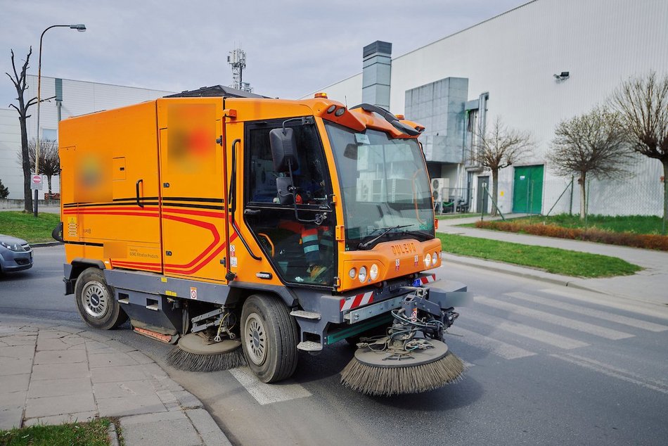 Łódź. Wielkie sprzątanie w Łodzi na wiosnę. Już prawie 1000 kilometrów dróg lśni czystością!