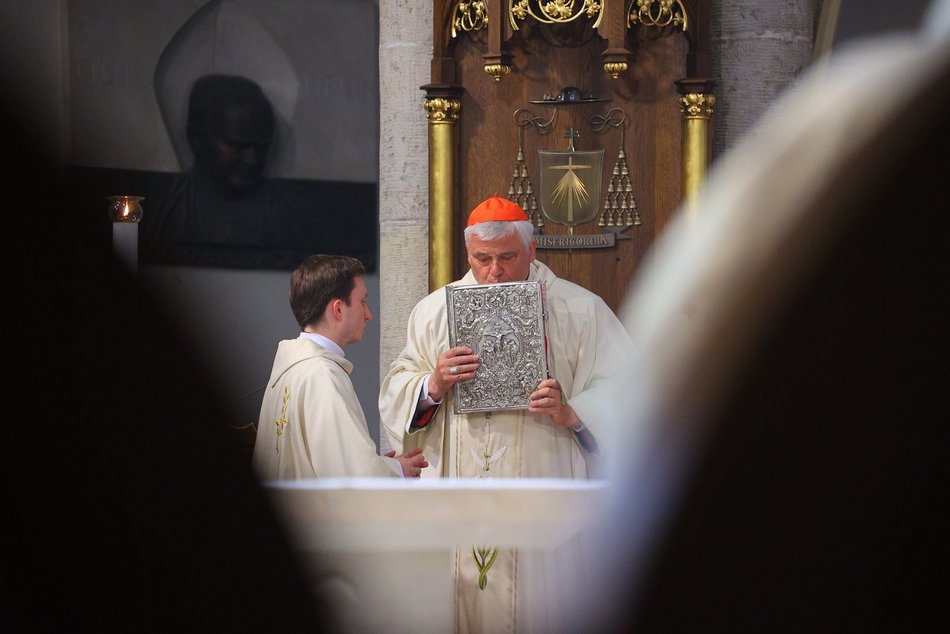 Łódź. Święto Konstytucji 3 Maja. Tak wyglądały obchody pod Katedrą w Łodzi