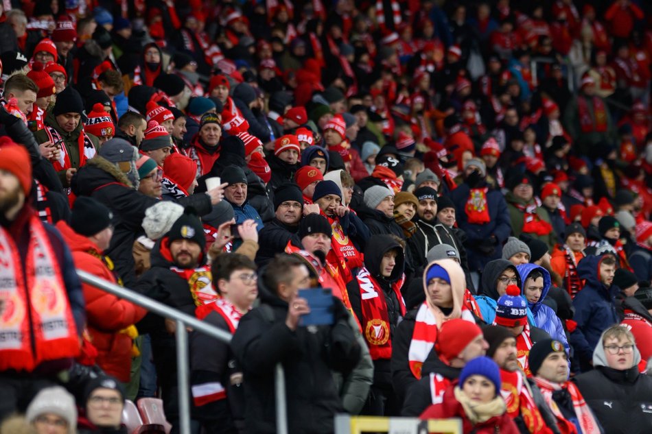 Łódź. Kibice na meczu Widzew Łódź - Cracovia. Byłeś/aś? Znajdź się w galerii!