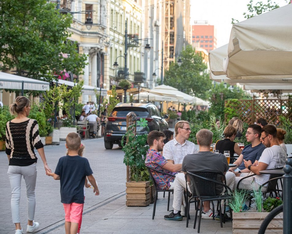 Tłumy łodzian i turystów na Piotrkowskiej