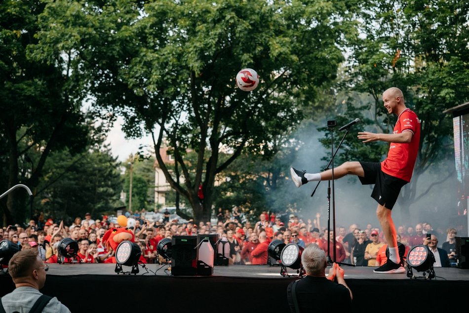 Widzew Łódź zaprezentowany! Byłeś/aś w parku Widzewskim? Odszukaj się w galerii!