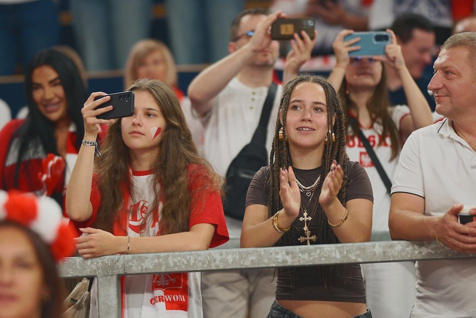 Łódź. Polska gra z Brazylią! Pełne trybuny w Atlas Arenie w Łodzi