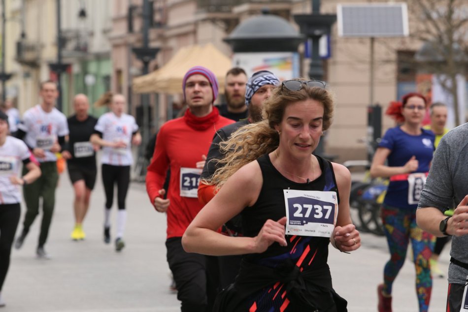 DOZ Maraton 2023. Brałeś udział w biegu? Znajdź się na zdjęciach!