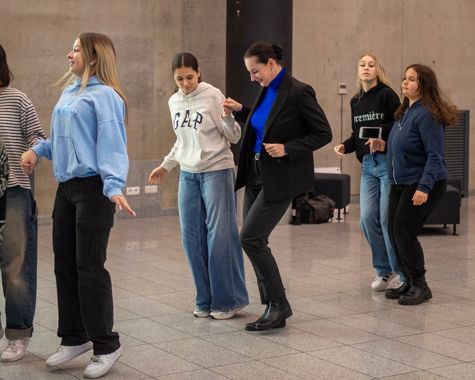 EC1 Łódź - belgijkę tańczą licealiści z II LO, III LO i XI LO