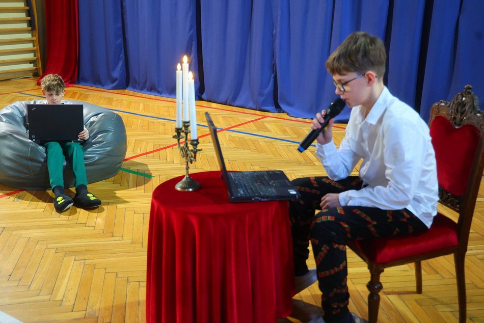 Łódź. Jubileusz w Szkole Podstawowej nr 42 w Łodzi. Huczne obchody z okazji 100-lecia