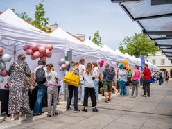 Łódź. „Piknik bez barier” na Starym Rynku w Łodzi. Dobra zabawa, darmowe porady i integracja!