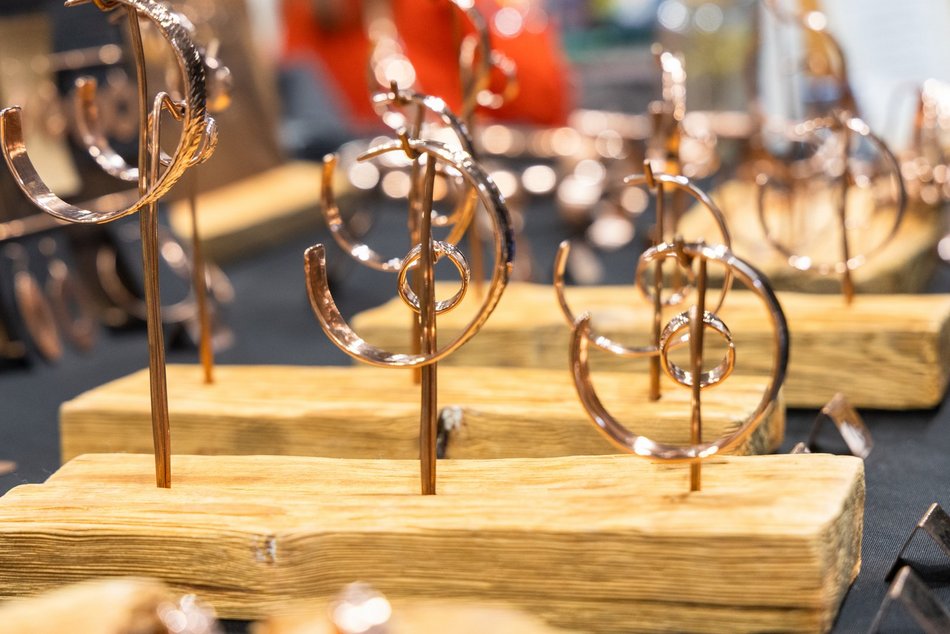 Łódź. Świąteczne Targi Starocie na Księżym Młynie w Łodzi. Znajdziesz tam unikatowe prezenty