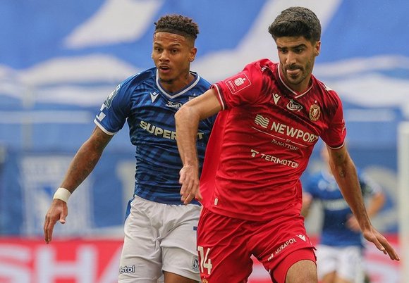 Bolesne błędy. Widzew Łódź przegrał na wyjeździe z Lechem Poznań