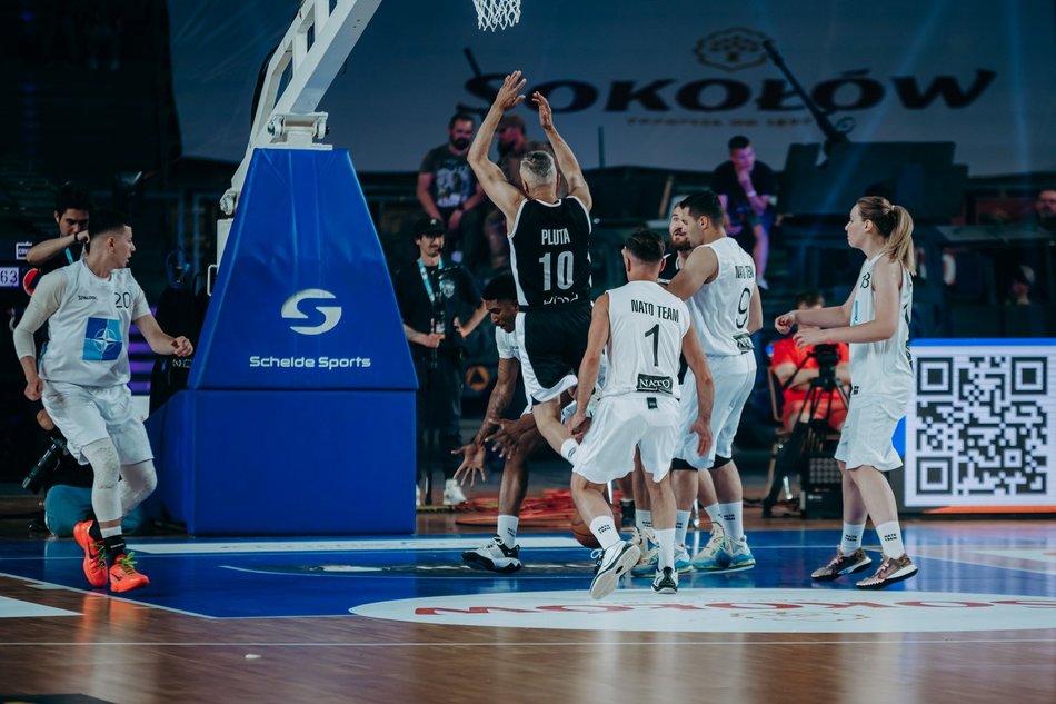 Gortat Team - drużyna NATO