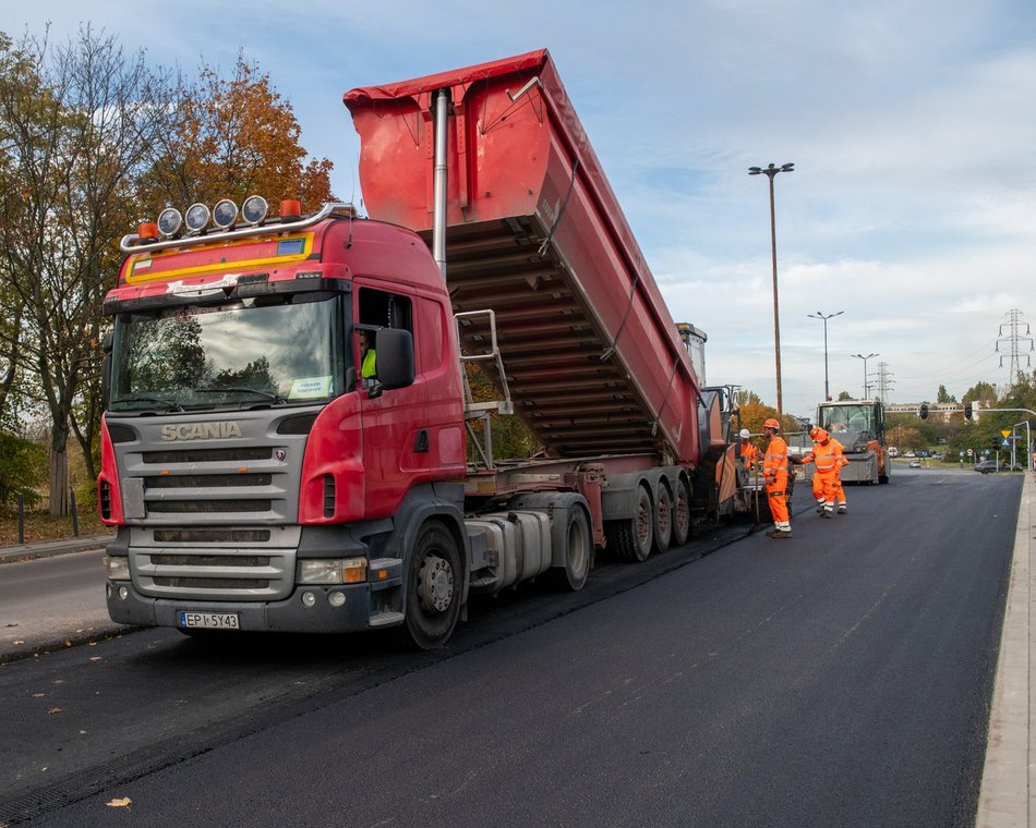 Nowy asfalt na Lodowej