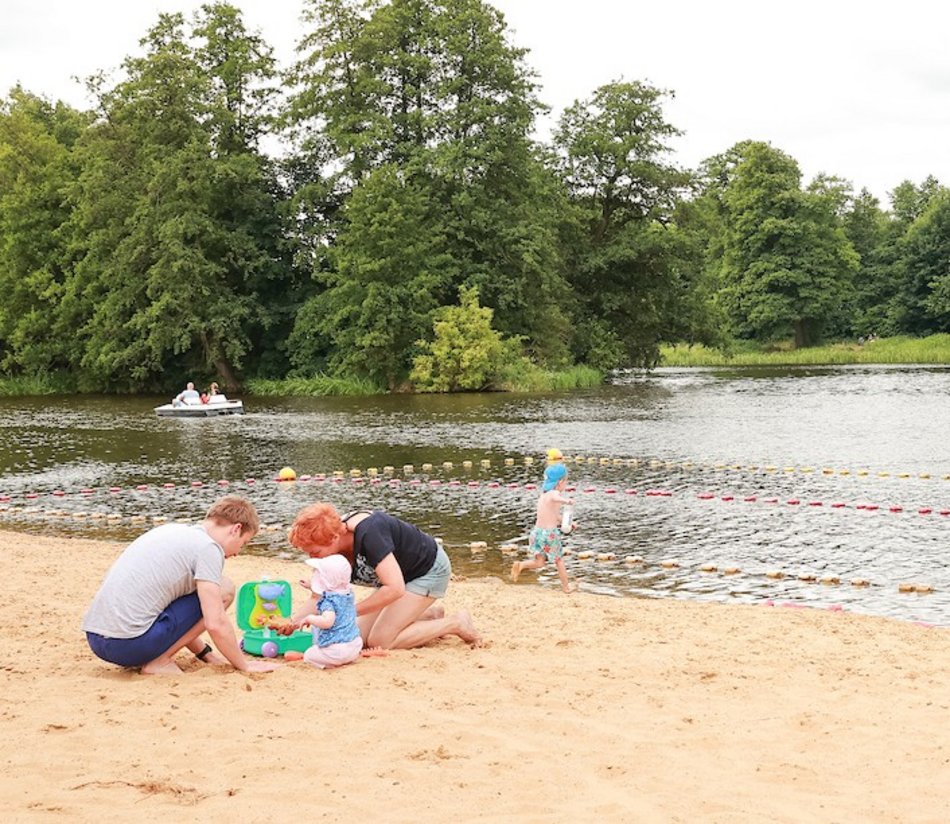 Łódź. Cisza i spokój na Stawach Stefańskiego w Łodzi. Idealne miejsce na niedzielne popołudnie