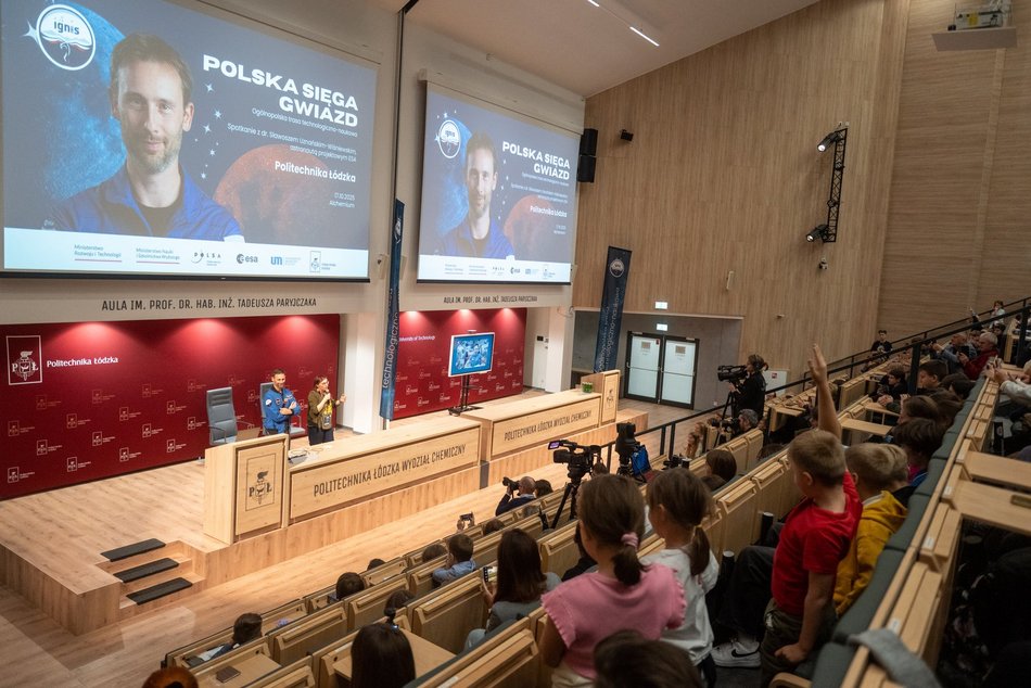 Łódź. Sławosz Uznański-Wiśniewski spotkał się z uczniami