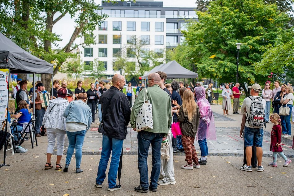 Łódź. Piknik w parku Śledzia w Łodzi. Atrakcje dla całej rodziny!