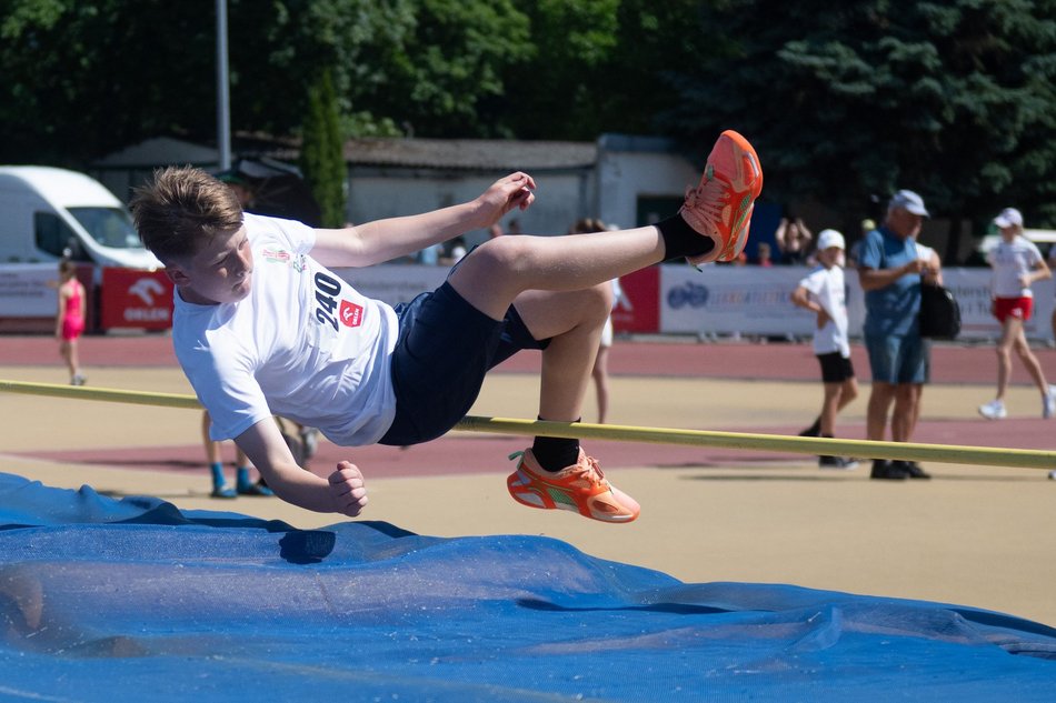 Łódź. Finał Czwartków Lekkoatletycznych w Łodzi. Młodzi sportowcy dali radę mimo upału