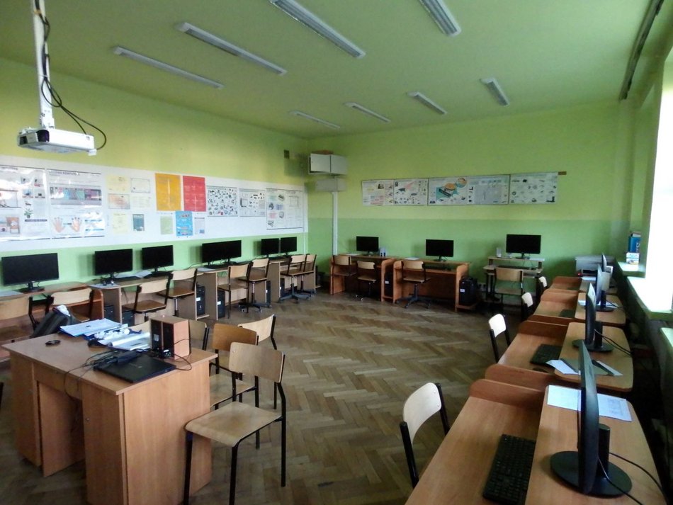 Łódź. Szkoła Podstawowa nr 153 w Łodzi to wzór! Sukcesy naukowe, inwestycje i wyjątkowa społeczność