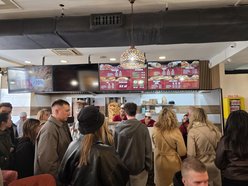 Łódź. Tendur Kebap w Łodzi już otwarty! Tłumy głodnych Łodzian stoją w kolejce