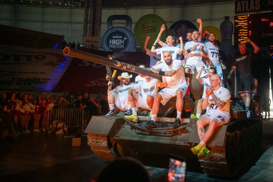 Mecz Gortat Team vs NATO w Łodzi. Czołgi, płomienie i masa sportowych emocji!