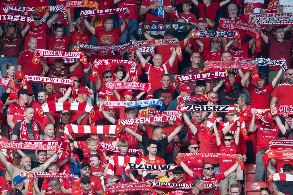 Kibice na meczu Widzewa Łódź z Piastem Gliwice