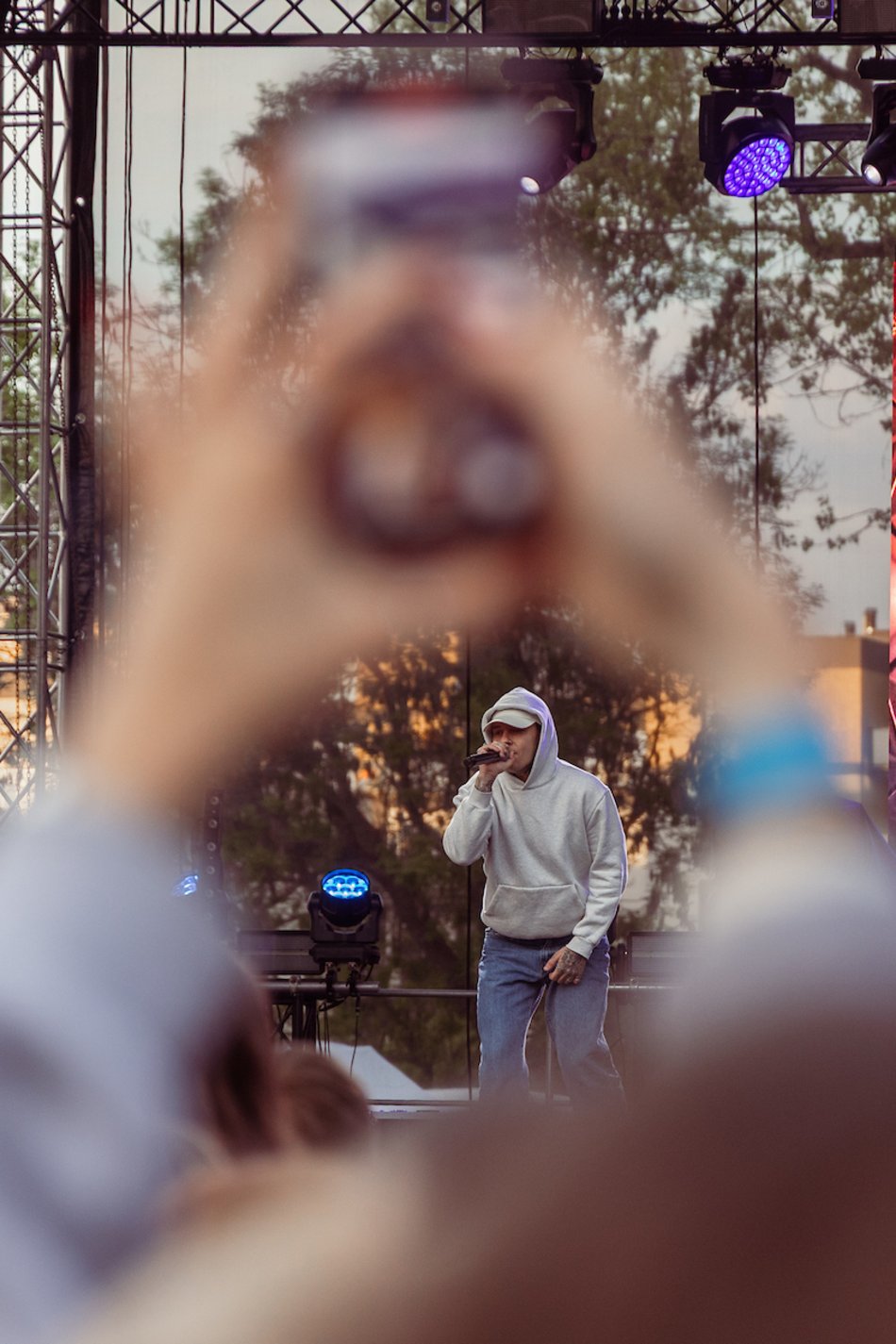 Łódź. Juwenalia 2025 w Łodzi. Tymek i Happysad zagrali na Lumumbowie!