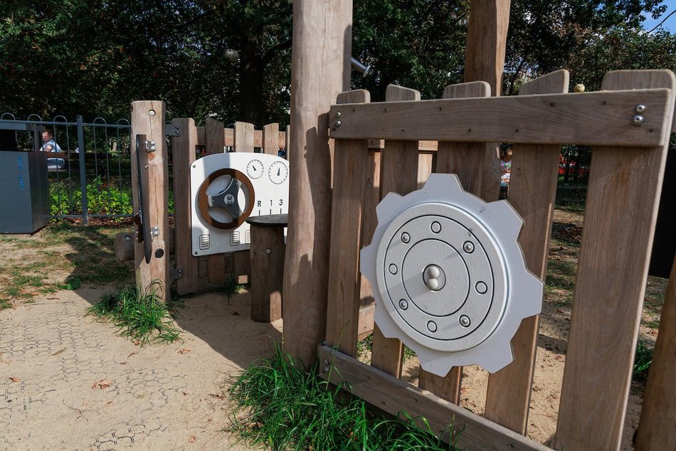 Łódź. Nowy park zabaw na Widzewie w Łodzi. Takiego miejsca chcieli łodzianie