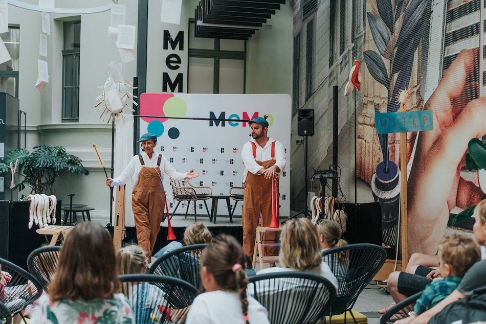 Łódź. Sokrates w piaskownicy. Za nami spektakl w ramach „Lata w MeMo”