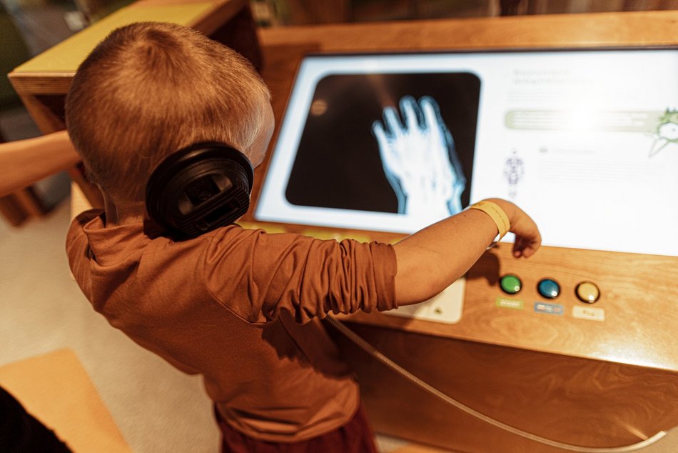 dzieci podczas zabawy