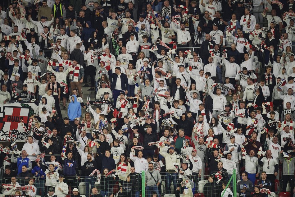 Kibice na meczu ŁKS Łódź - Wisła Kraków. Tłumy na trybunach