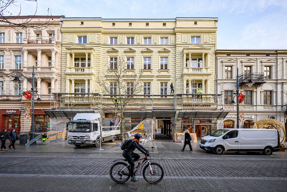 Łódź. Remont kamienicy z McDonald’s na Piotrkowskiej w Łodzi. Kiedy lokal wróci w nowej odsłonie?