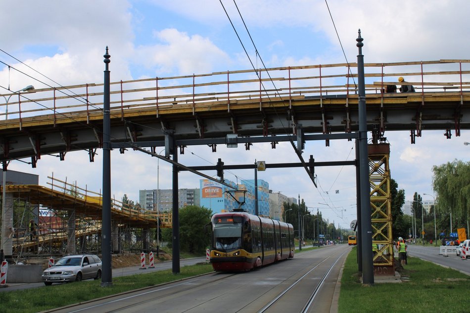 Łódź. Budowa kładek na Wyszyńskiego