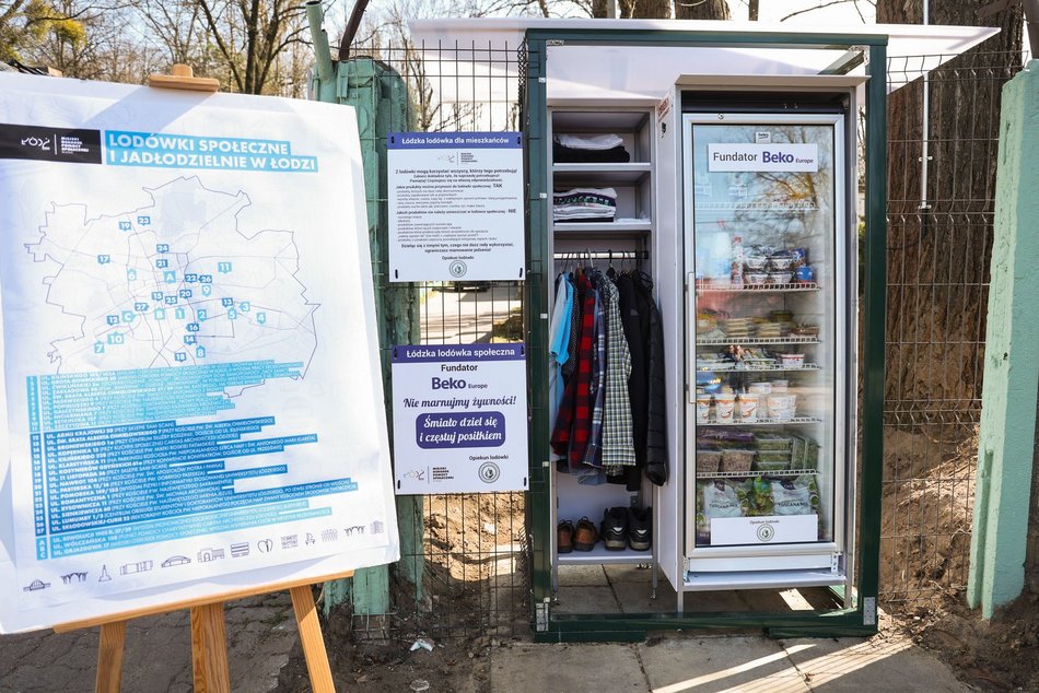 Nowa lodówka społeczna w Łodzi. To już 27 urządzenie w mieście. Gdzie?
