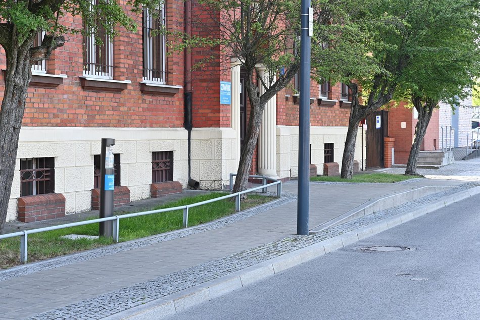 Łódź. Nowy zdrój z wodą w Łodzi. Powstał w odpowiedzi na potrzeby mieszkańców