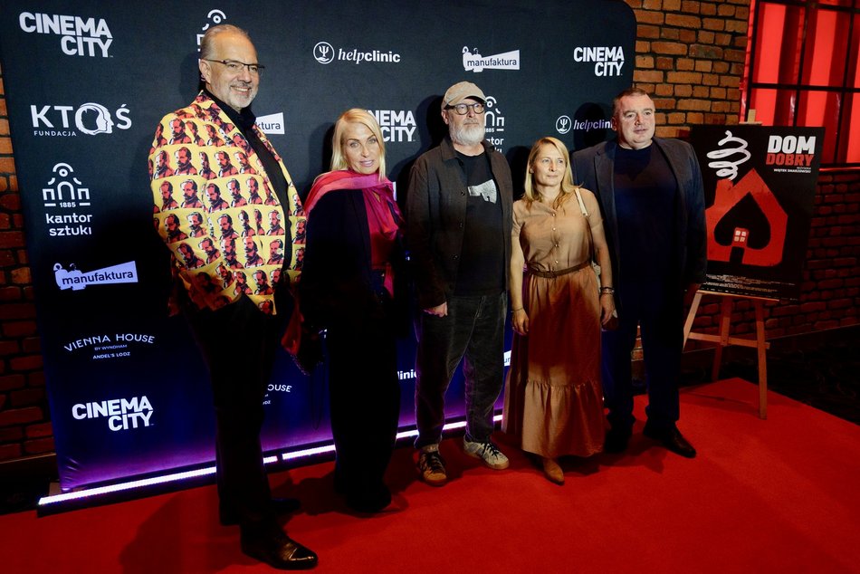 Łódź. Przedremierowy pokaz filmu Wojciecha Smarzowskiego w Łodzi. Pełna sala i znani goście