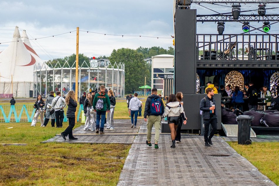 Łódź. Audioriver 2025 w Łodzi wystartował! Na Łódzkie Błonia docierają pierwsi festiwalowicze [ZDJĘCIA]