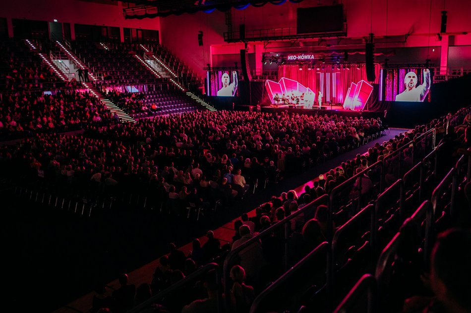 Łódź. Kabaret Neo-Nówka w Sport Arenie