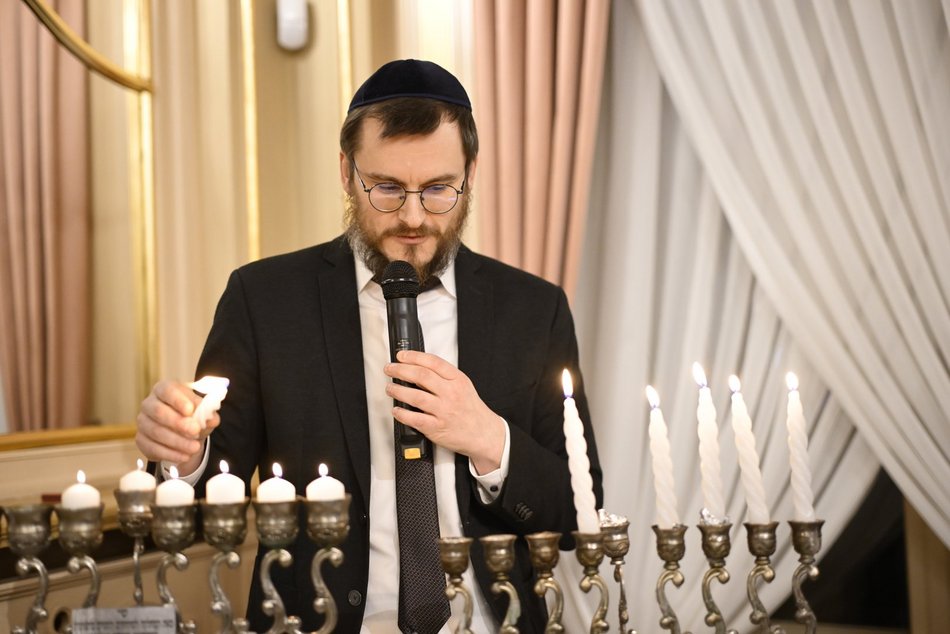 W Pałacu Poznańskiego zapłonęły świece chanukowe