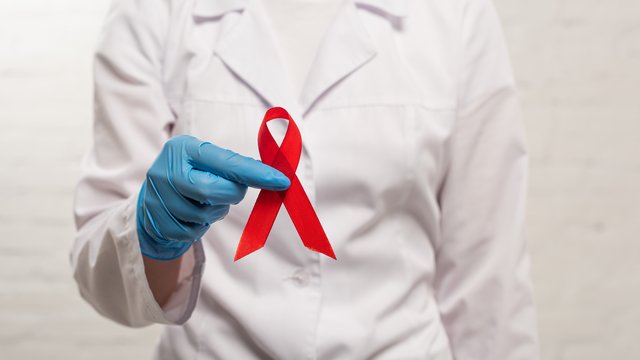 Testy na HIV w Łodzi. Sprawdź, gdzie zrobisz badania bezpłatnie i anonimowo