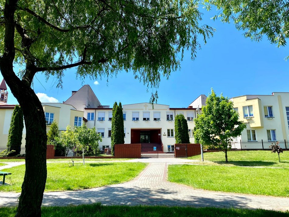 [Translate to Ukraiński:] Klasyczne Liceum Ogólnokształcące im. ks. Stanisława Konarskiego w Skierniewicach