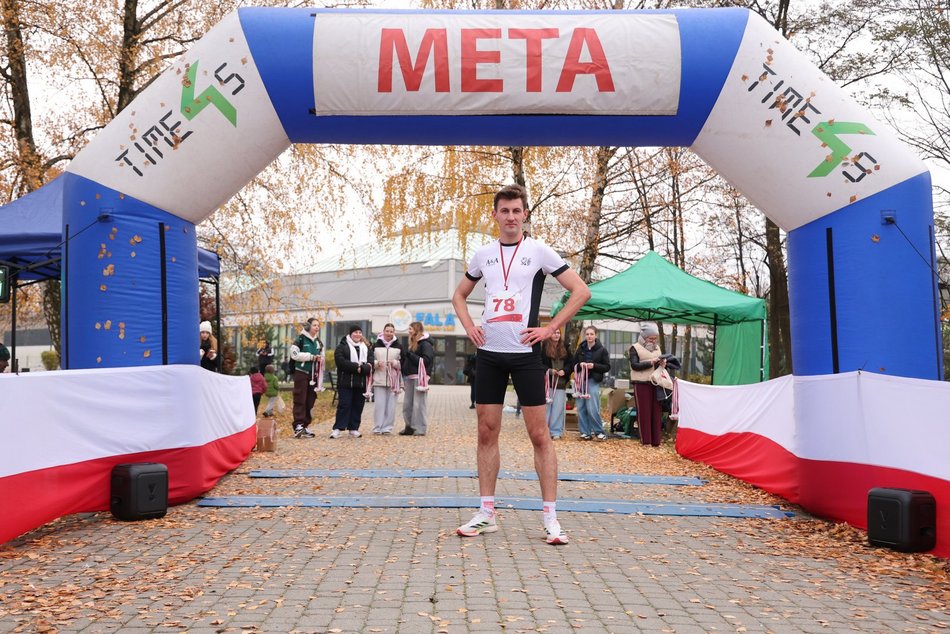 Bieg Niepodległościowa 5 w parku Na Zdrowiu w Łodzi. Odszukaj się w galerii!