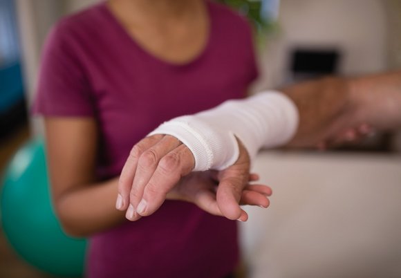 Łódź. Cierpisz na zespół cieśni nadgarstka? Zgłoś się na rehabilitację do MCM Śródmieście w Łodzi