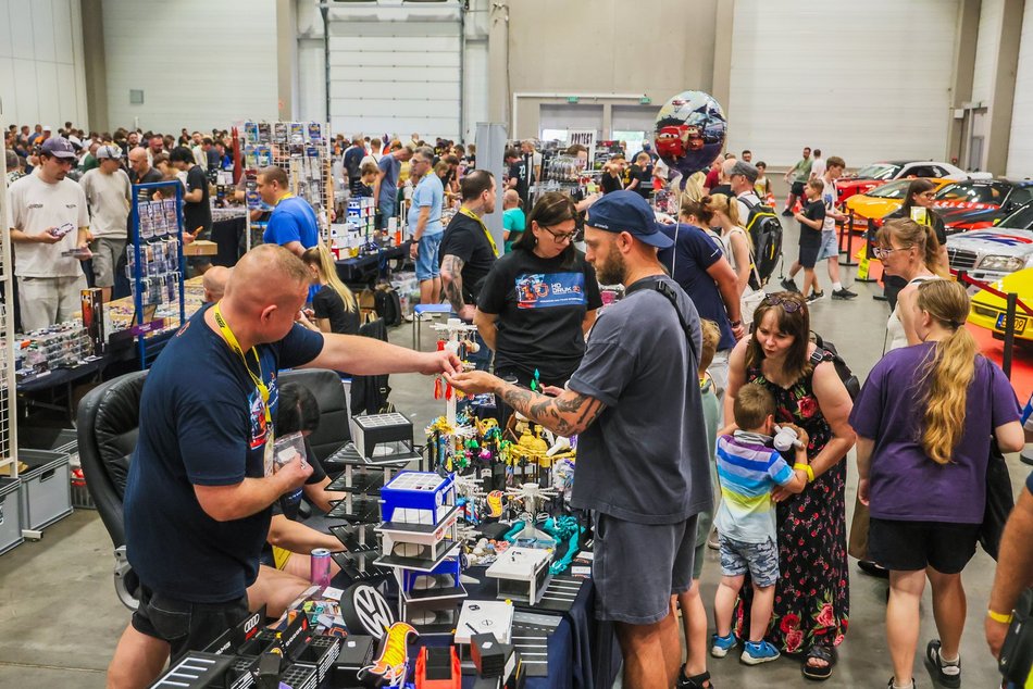 Łódź. Hot Wheels opanowały halę Expo Łódź! Setki miniatur aut, wyścigi na żywo i nie tylko!