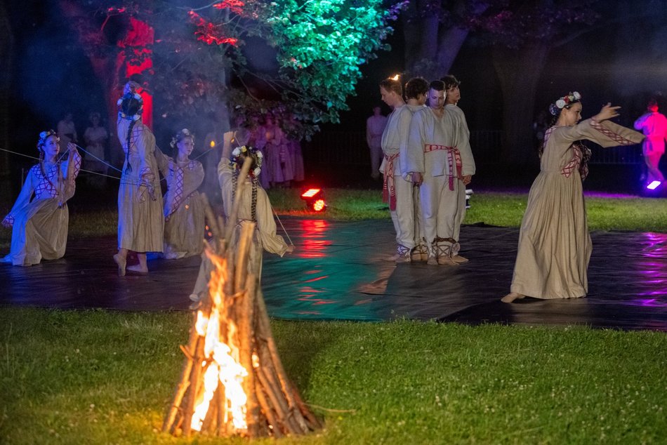 Łódź. Noc Świętojańska w Ogrodzie Botanicznym w Łodzi