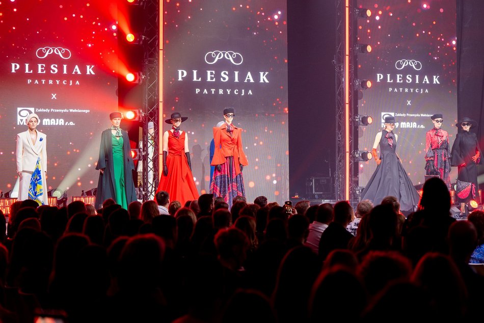 Łódź. Moda i pomaganie w klubie Wytwórnia w Łodzi. Zobacz zdjęcia z gali „poMocni w Modzie by Plesiak”