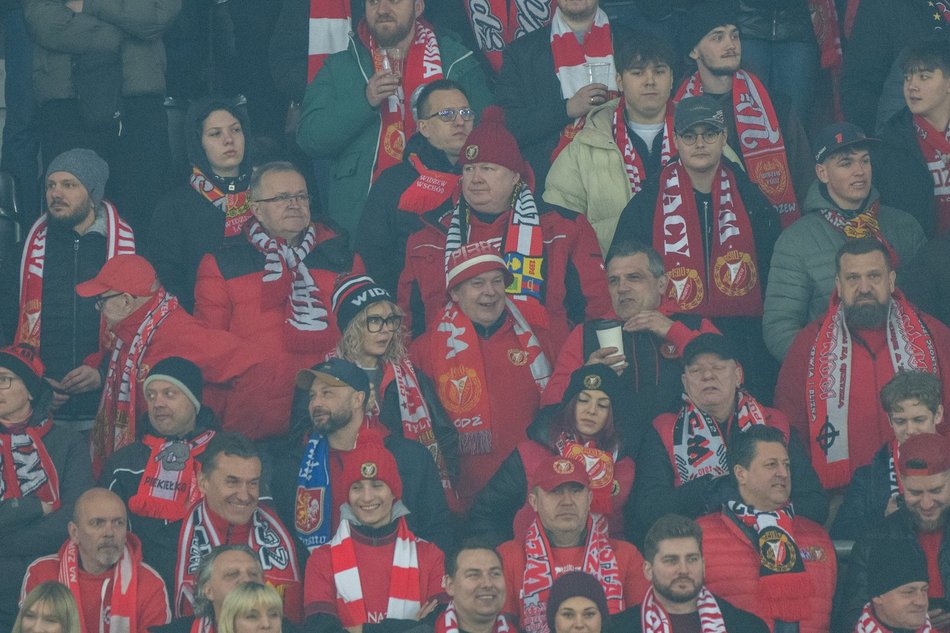 Łódź. Kibice na meczu Widzew Łódź - Lech Poznań. Byłeś/aś? Znajdź się w galerii!