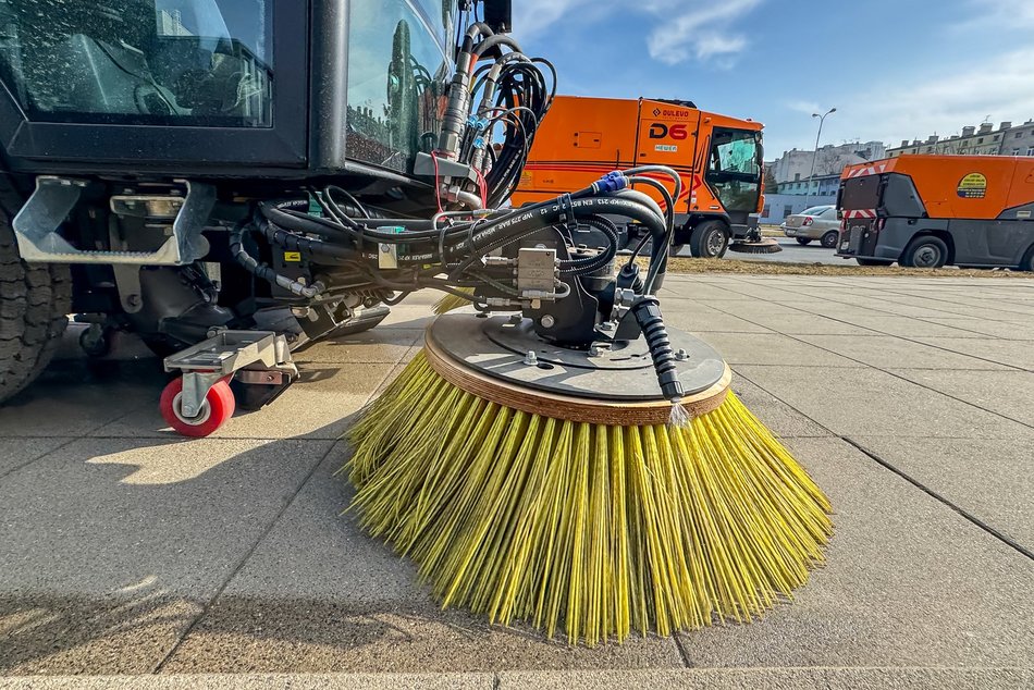 Wielkie sprzątanie Łodzi po zimie rozpoczęte. Gdzie spotkamy ekipy porządkowe?