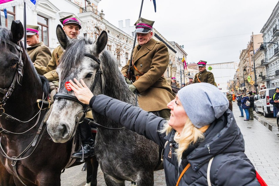 Łódź. WOŚP 2025 w Łodzi. Wielka Szarża przeszła Piotrkowską. Co za widok!