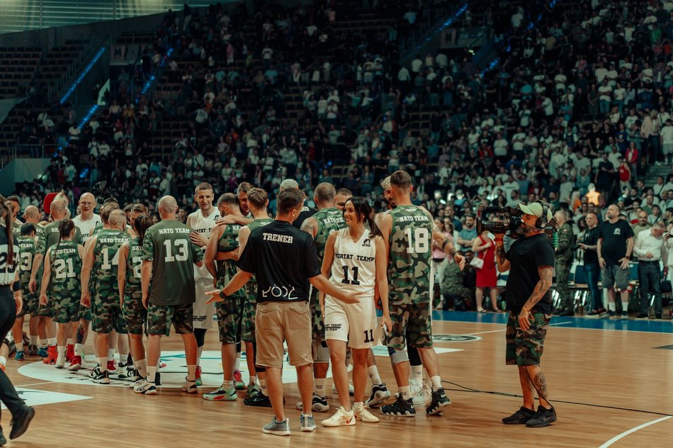 Mecz Gortat Team vs NATO w Łodzi. Czołgi, płomienie i masa sportowych emocji!