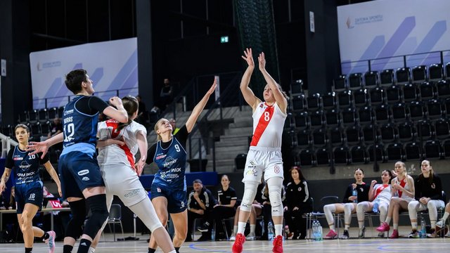 Czas odrobić zaległości! ŁKS KK Łódź kończy weekend w środku tygodnia