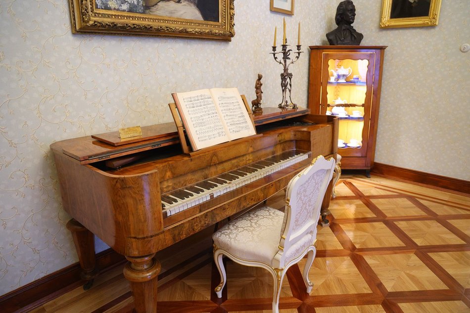 Łódź. Meble w Muzeum Miasta Łodzi