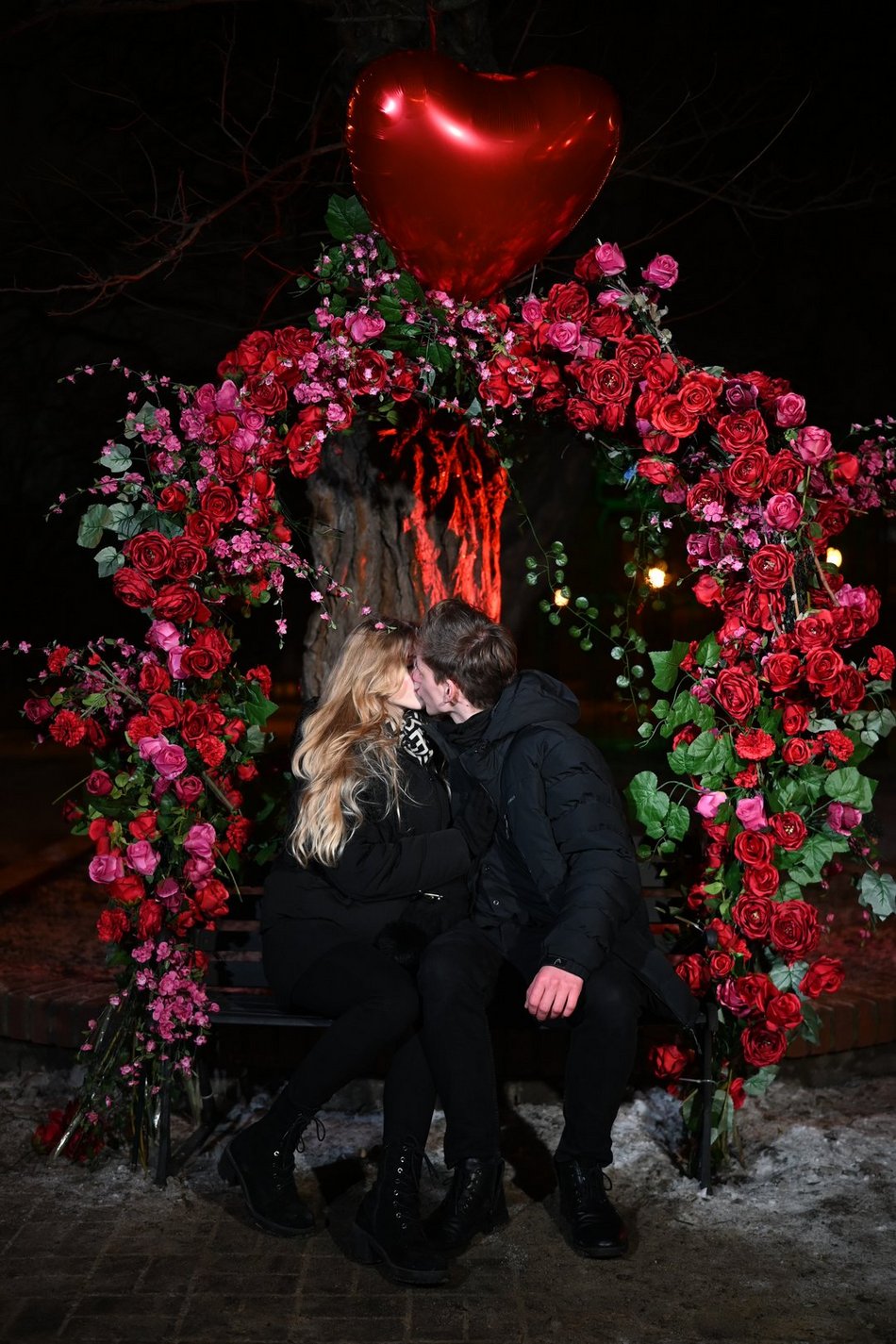 Łódź. Walentynki w Pasażu Rubinsteina w Łodzi. Aż czuć miłość w powietrzu!